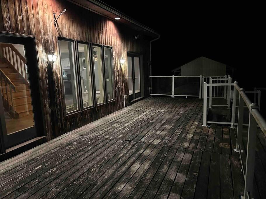 Casino Chalet With Incredible Views Villa Uncasville Exterior foto